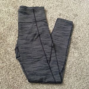 Women’s Gray Striped Athletic High Waist Leggings Size M/L
